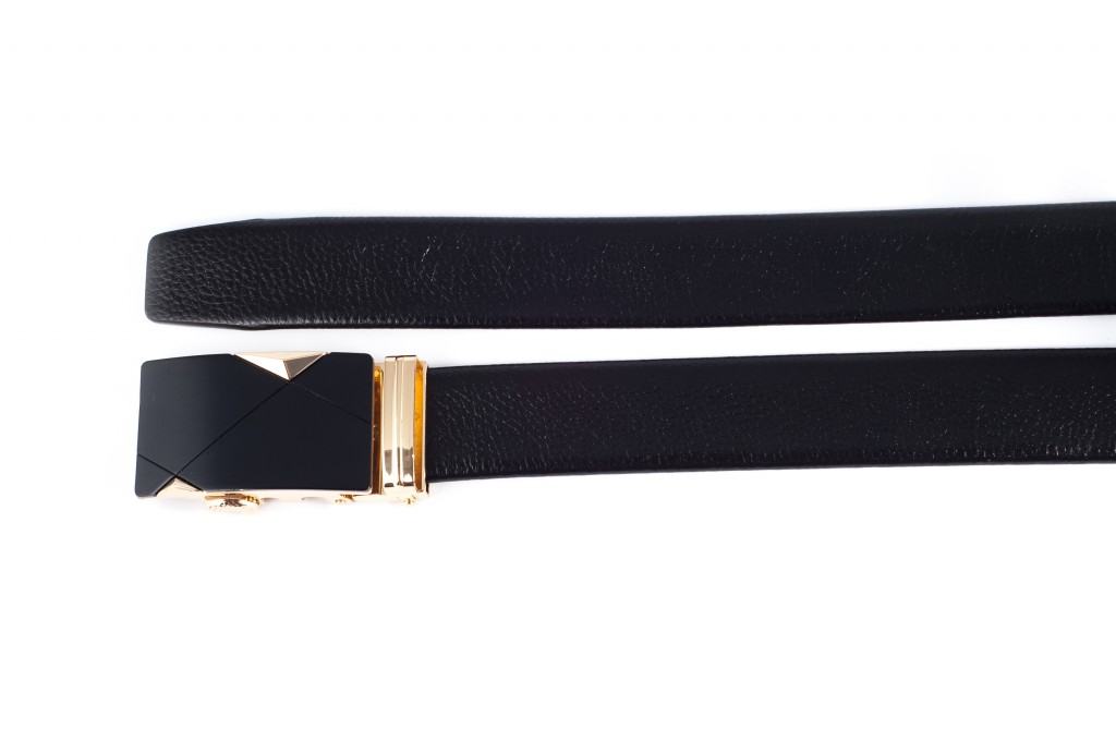 [Image: mau-thang-lung-nam-dep-1024x680.jpg]