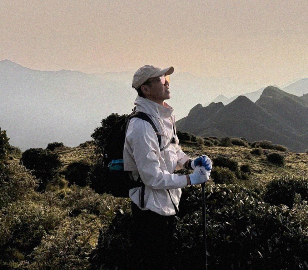 30+ Cách tạo dáng chụp ảnh trong rừng đẹp lạ hút triệu like