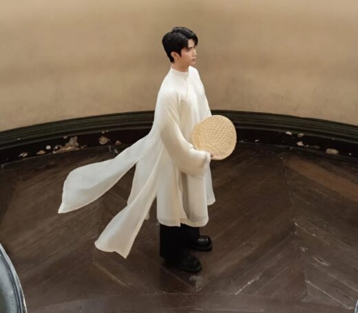 Cách tạo dáng chụp ảnh với áo dài đẹp xinh lung linh