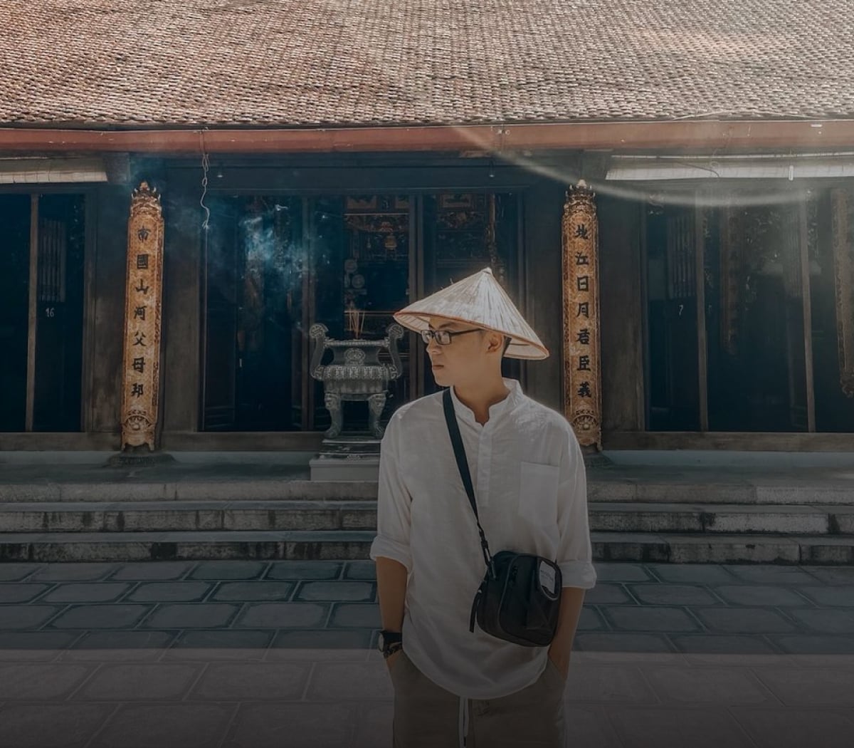 Đi chùa nên mặc gì? Gợi ý outfit đi chùa đẹp chuẩn thoải mái