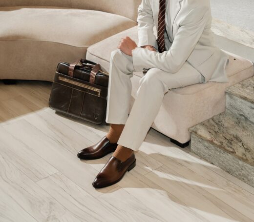 Cách Phối Màu Giày Với Quần Áo Nam Nữ Chuẩn Đẹp Cho Nhiều Phong Cách