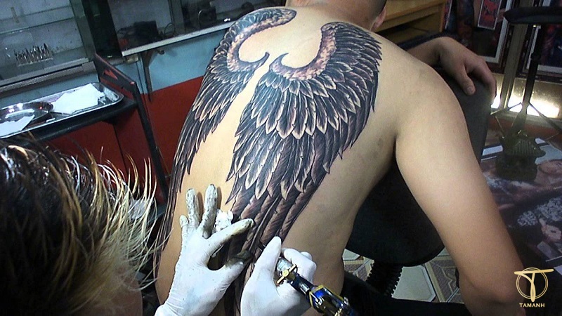 Ý nghĩa hình xăm đôi cánh sau lưng  Notaati Tattoo