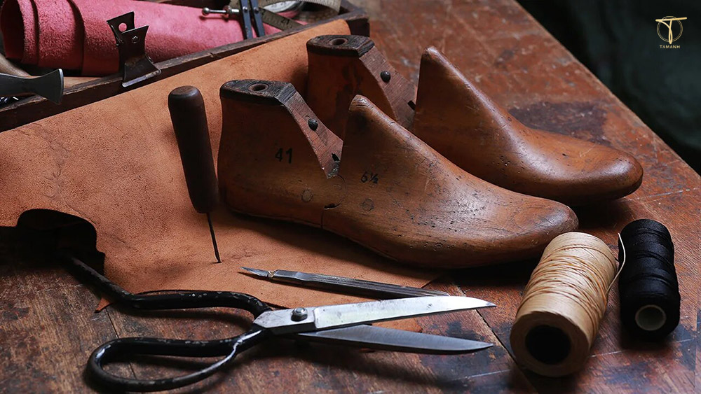 Học làm giày da thủ công cần trang bị những gì