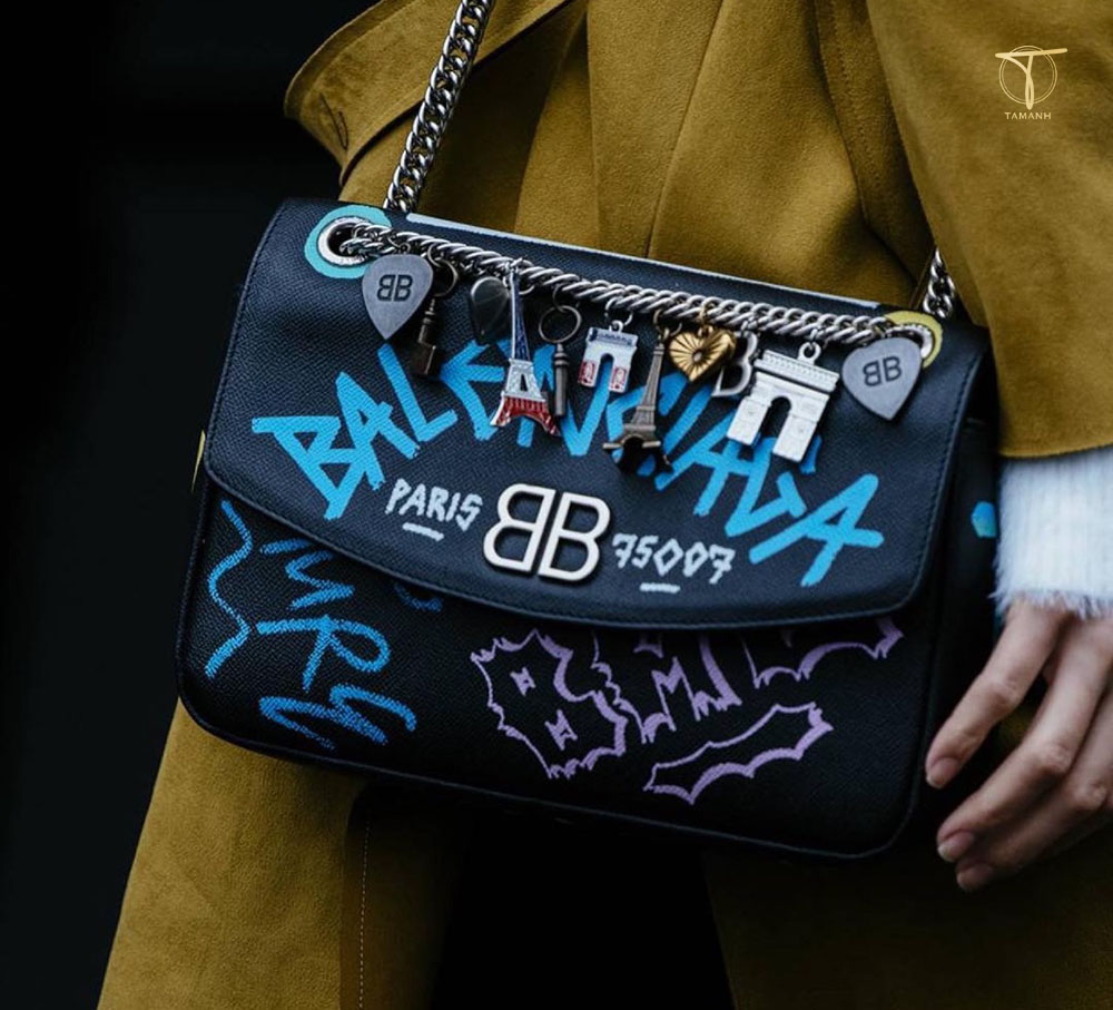 Trang trí túi xách dựa theo phong cách mong muốn của bạn