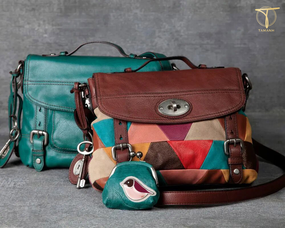 Cảm giác mềm mại, tinh tế khi sờ vào da aniline leather