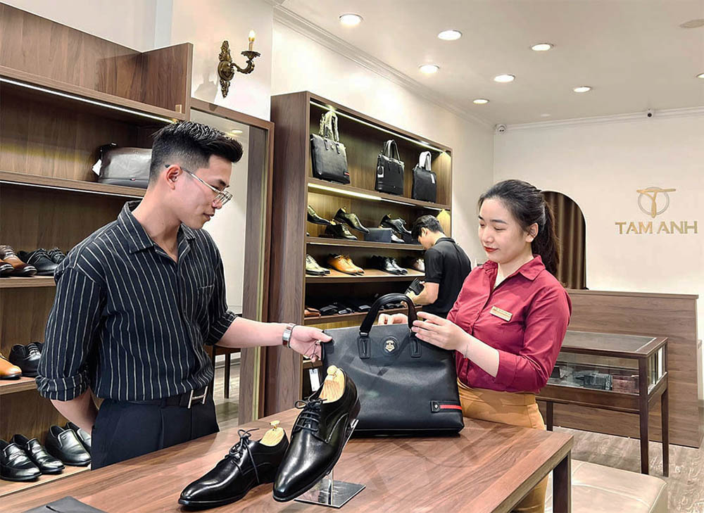 Tâm Anh có hệ thống cửa hàng trải dài tại các thành phố lớn, giúp khách hàng dễ dàng bảo hành hoặc đổi trả
