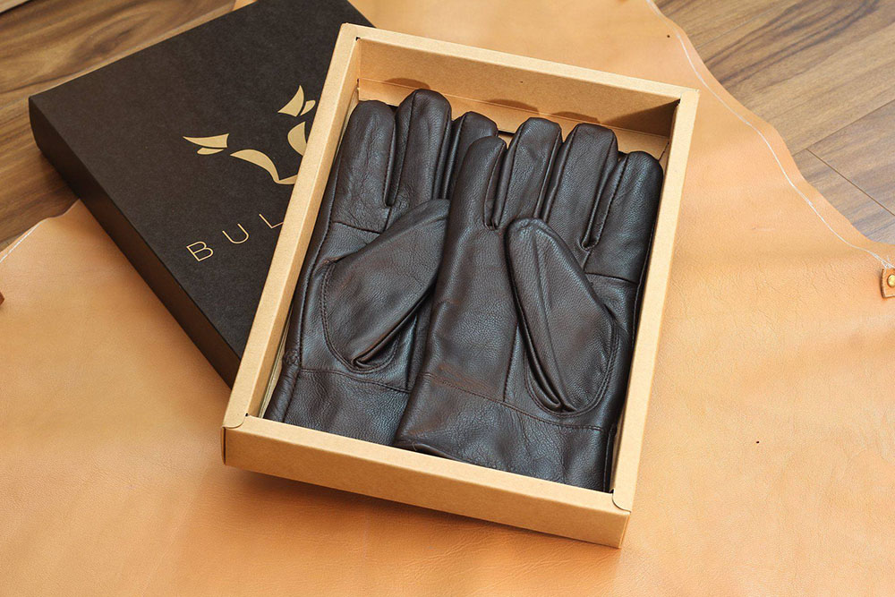 Găng tay da bò là biểu tượng của sức mạnh và sự bền bỉ