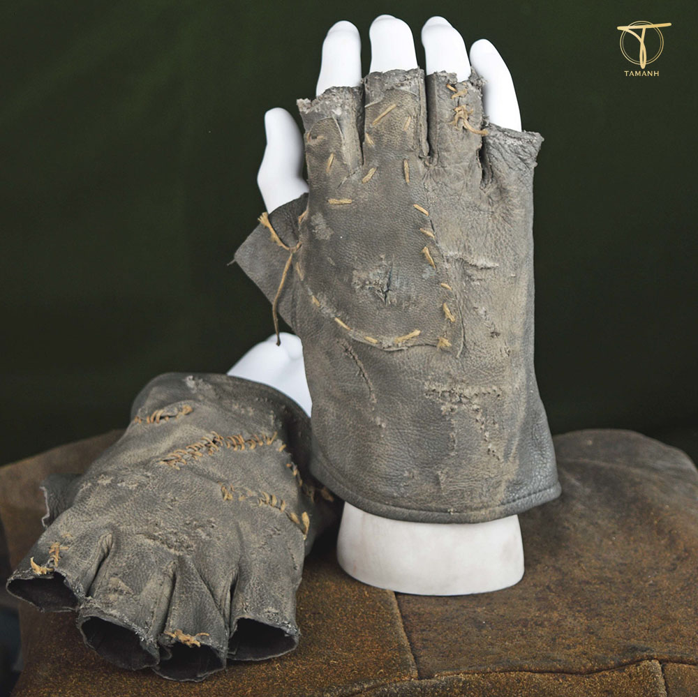 Găng tay da thời xưa